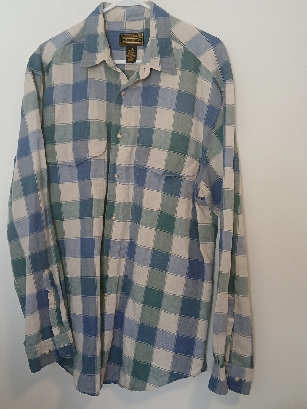 Linen Blend Eddie Bauer Men's Blue, Green & White Plaid ButtonDown Flannel Shirt